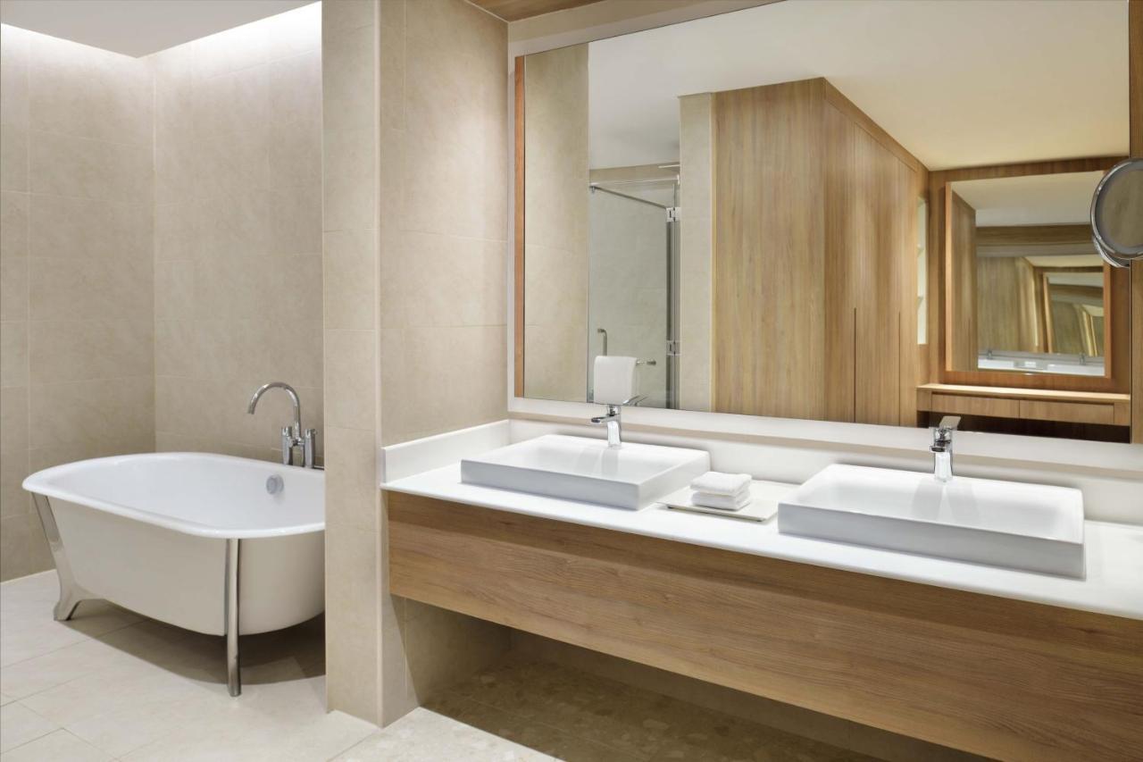 Element By Westin Center Doha
